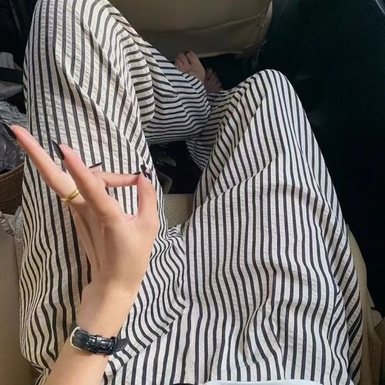 New minimalist and sweet black and white striped sleeping pants for women in plus size, loose and casual for home use, can be worn outside, and long pants for strolling New minimalist and sweet black and white striped sleeping pants for women in plus size, loose and casual for home use, can be worn outside, and long pants for strolling